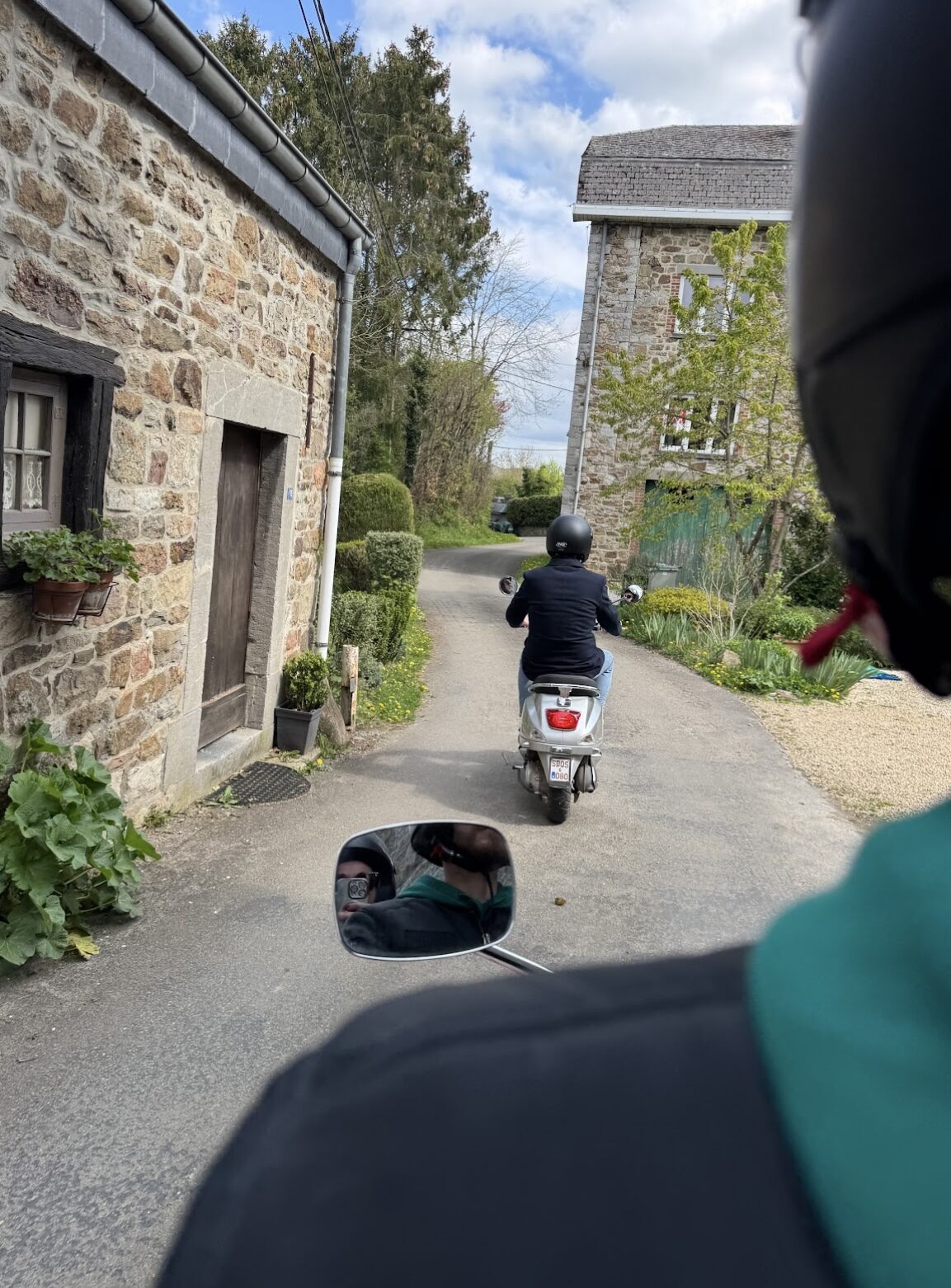 Vespa Durbuy Teambuilding — Versterk de teamband met een unieke Vespa-ervaring